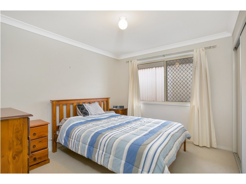 115 Crestwood Drive, Molendinar QLD 4214