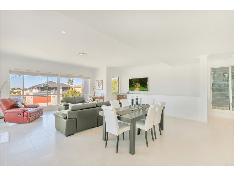 2/23 Worchester Terrace, Reedy Creek QLD 4227