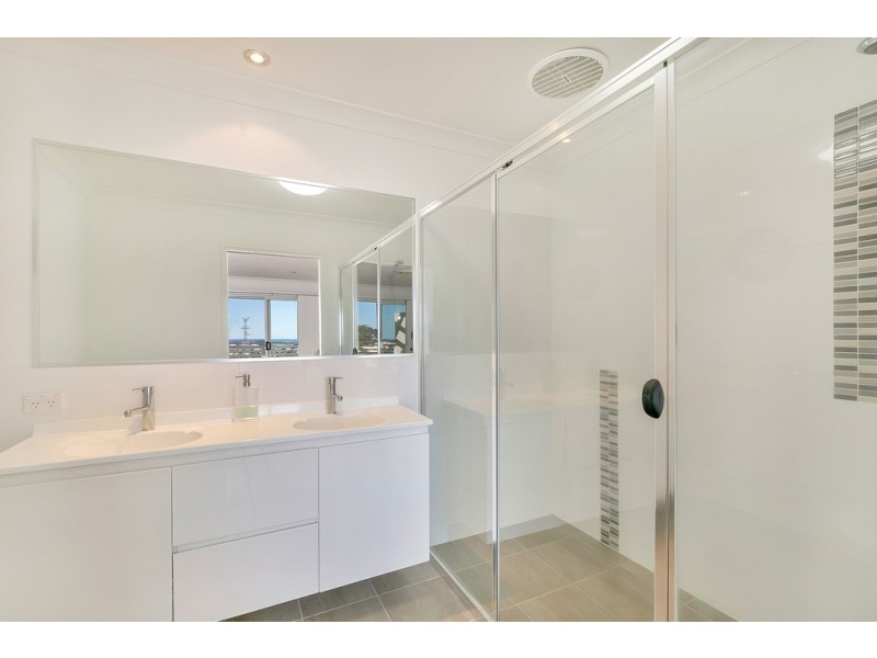 2/23 Worchester Terrace, Reedy Creek QLD 4227