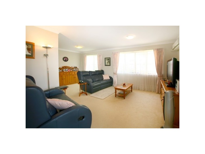 95 Highcrest Cct, Molendinar QLD 4214