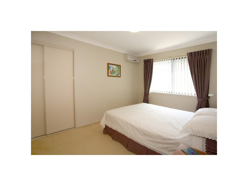 95 Highcrest Cct, Molendinar QLD 4214