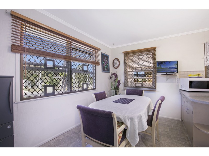 5 Brookside Road, Labrador QLD 4215