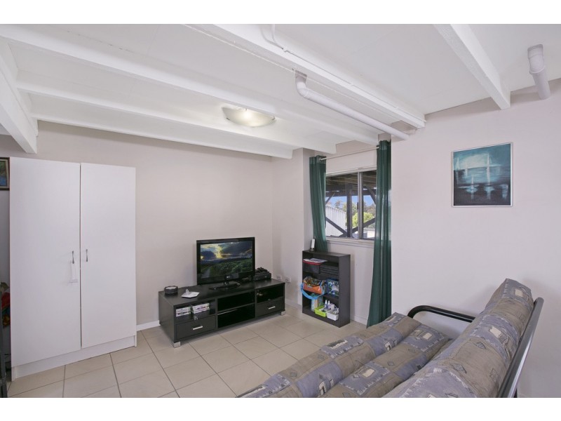 20 Mitchell Avenue, Molendinar QLD 4214