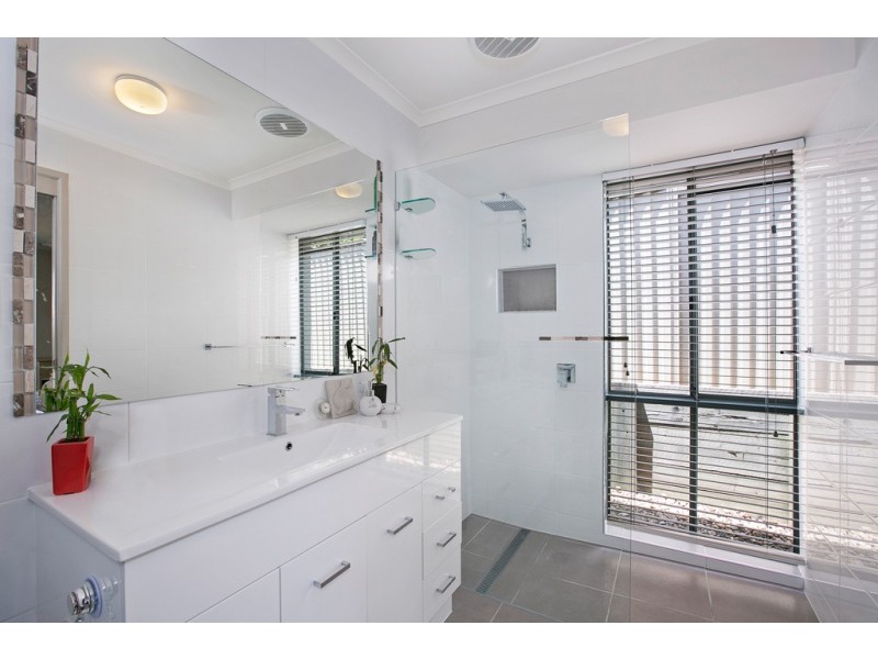 293 Central Street, Arundel QLD 4214