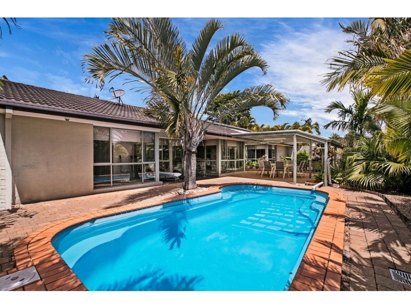 293 Central Street, Arundel QLD 4214