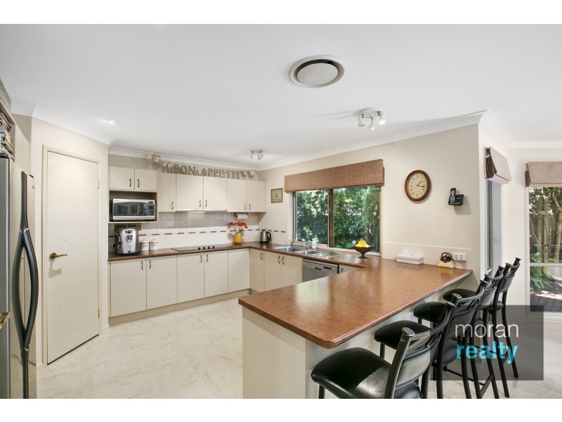 193 Crestwood Drive, Molendinar QLD 4214