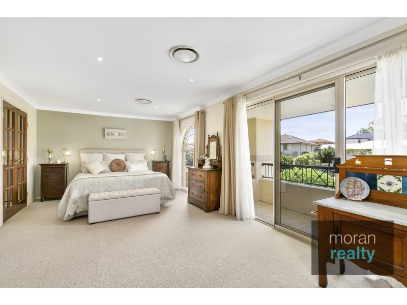 193 Crestwood Drive, Molendinar QLD 4214