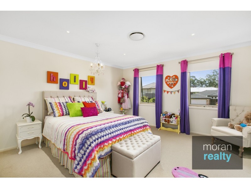 193 Crestwood Drive, Molendinar QLD 4214