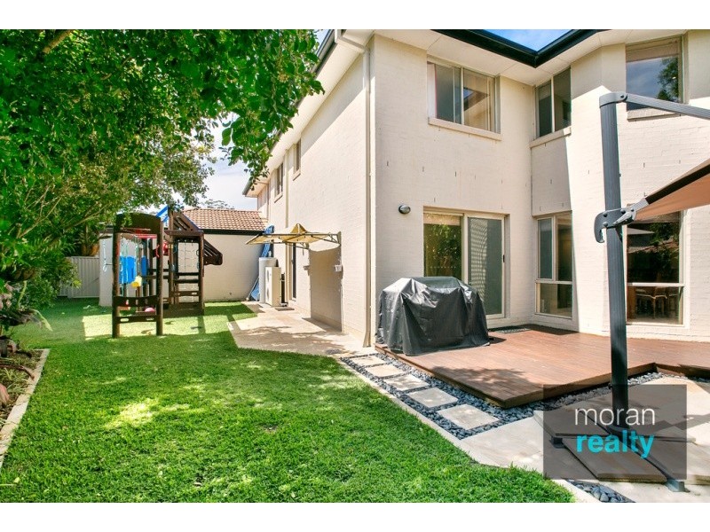 193 Crestwood Drive, Molendinar QLD 4214