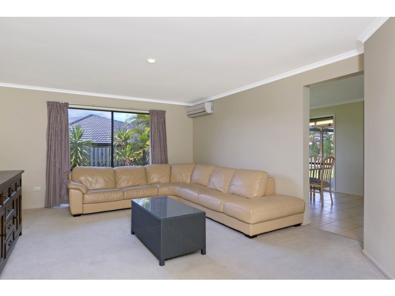 12 Brookland Court, Molendinar QLD 4214