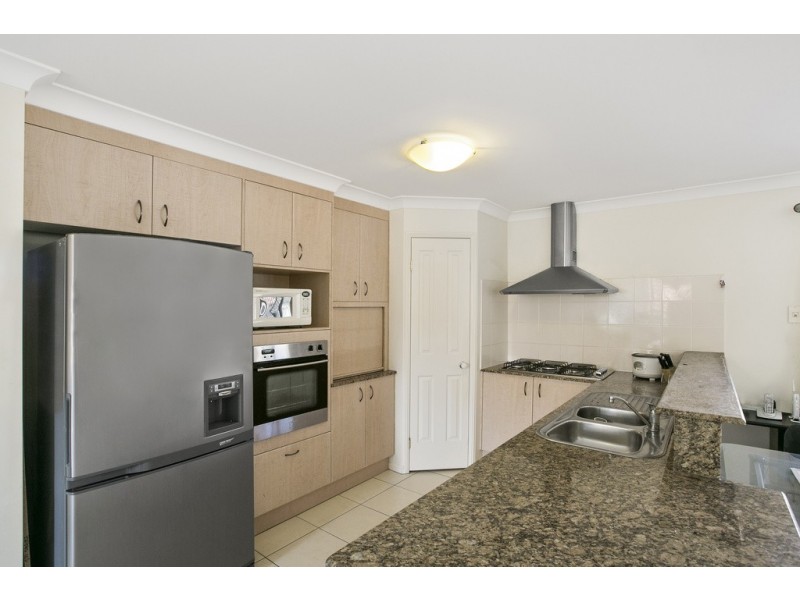 7 Oakridge Place, Molendinar QLD 4214