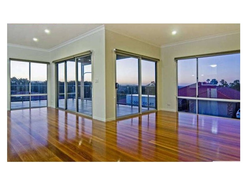 49 Zane Street, Molendinar QLD 4214