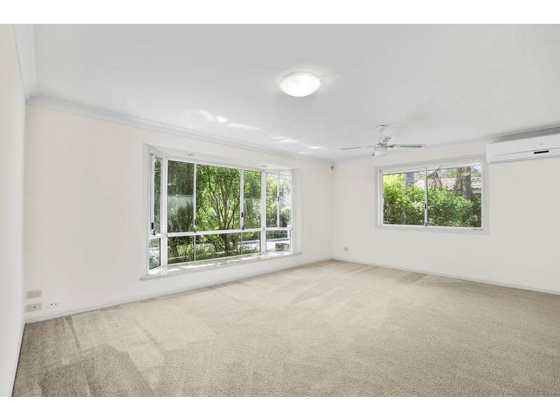 1/143 Cotlew Street, Ashmore QLD 4214