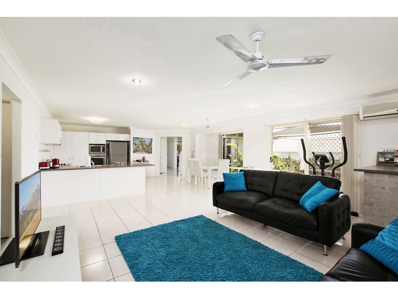 17 Silkwood Way, Molendinar QLD 4214