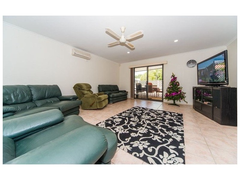 4 West Mountain Court, Parkwood QLD 4214