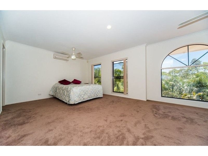 4 West Mountain Court, Parkwood QLD 4214