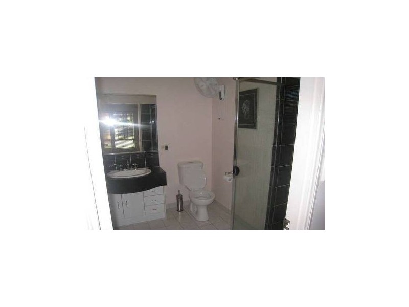 64 Coachwood Drive, Molendinar QLD 4214