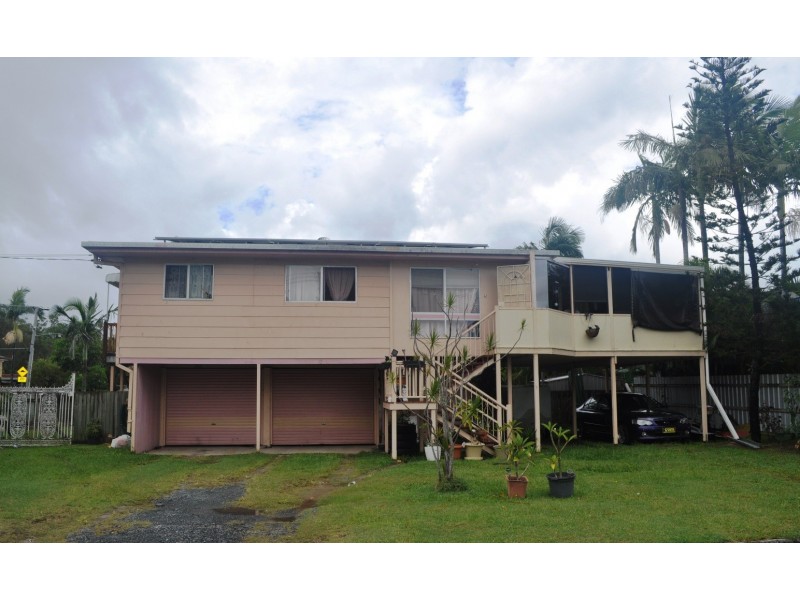 2 Hocking Street, Arundel QLD 4214