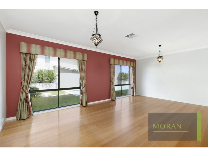 9 Viewridge Way, Molendinar QLD 4214