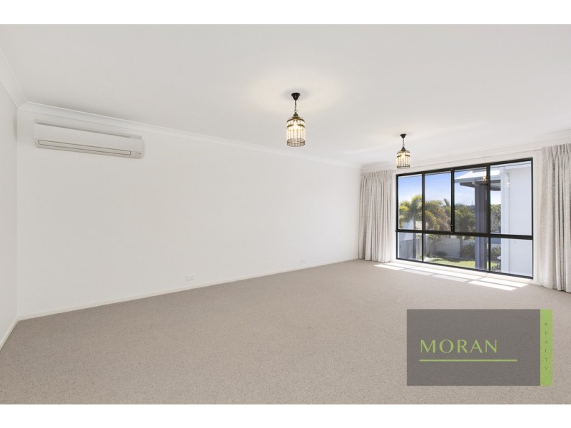 9 Viewridge Way, Molendinar QLD 4214