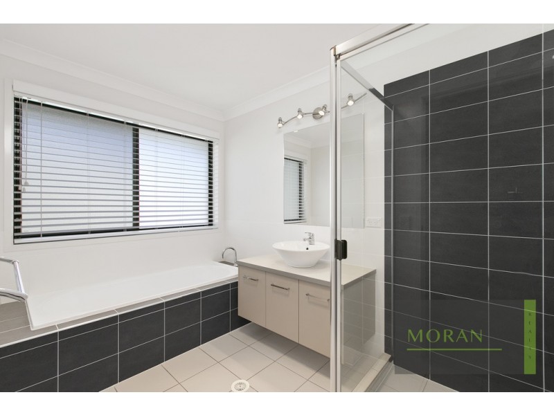 9 Viewridge Way, Molendinar QLD 4214