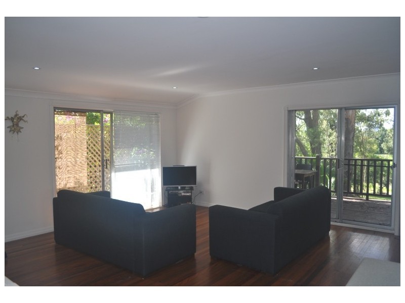 20 Golden Crescent, Southport QLD 4215