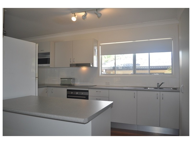 20 Golden Crescent, Southport QLD 4215