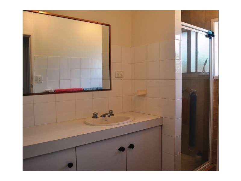 20 Golden Crescent, Southport QLD 4215