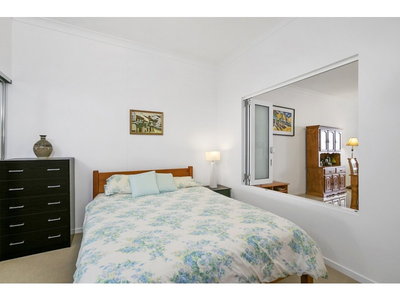 406/15 Compass Drive, Biggera Waters QLD 4216