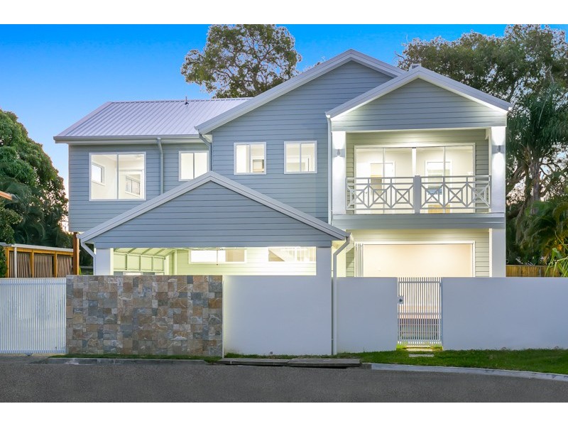 5 Sunshine Court, Labrador QLD 4215