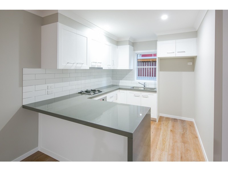 5 Sunshine Court, Labrador QLD 4215