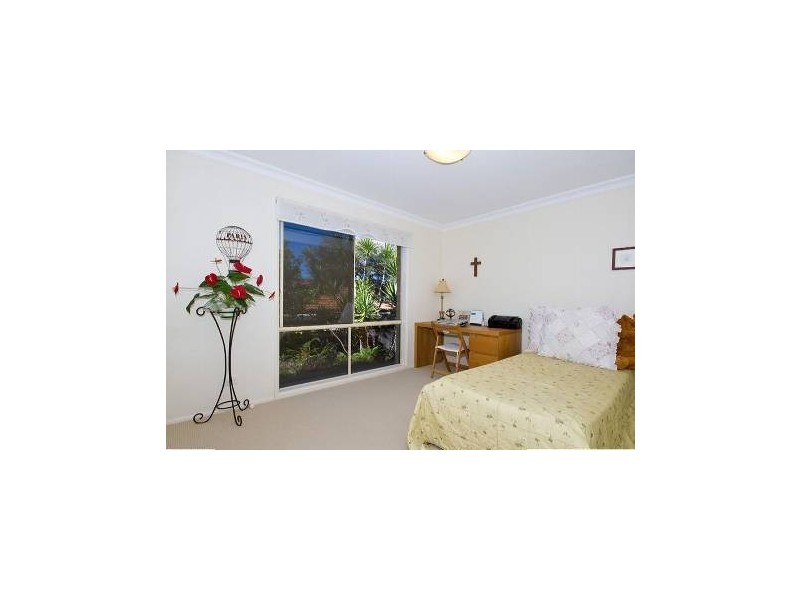 4 Brookland Court, Molendinar QLD 4214