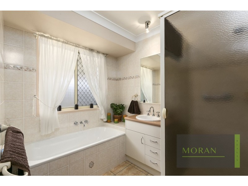 37 Sugargum Court, Molendinar QLD 4214