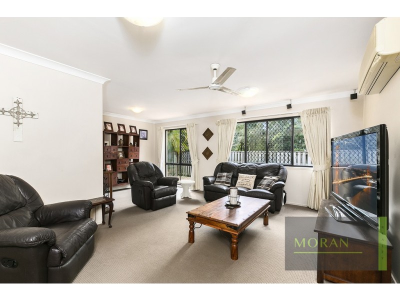 6 Crestbrook Glen, Molendinar QLD 4214