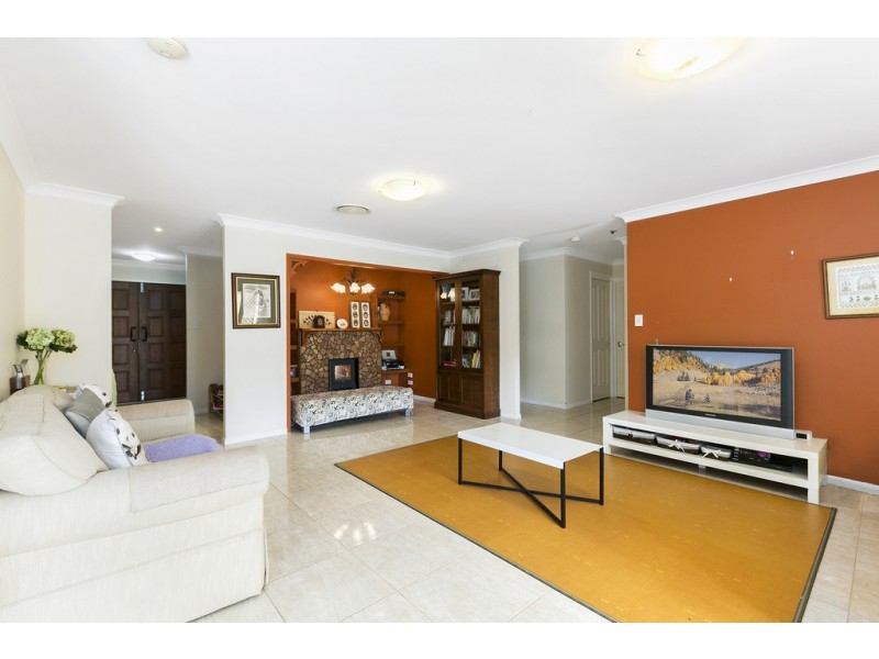 14 Wattlebrush Grove, Molendinar QLD 4214
