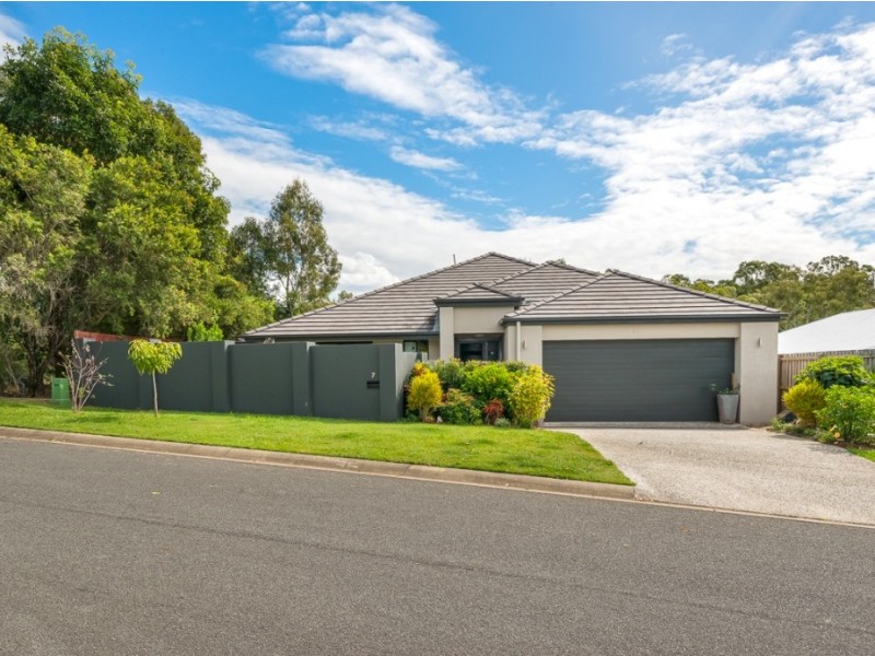 7 Riverwood Drive, Ashmore QLD 4214