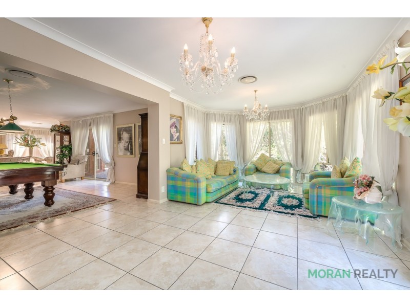 14 Banbrook Court, Molendinar QLD 4214