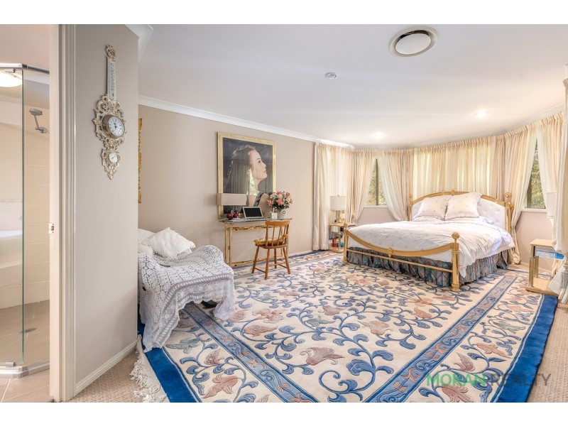 14 Banbrook Court, Molendinar QLD 4214