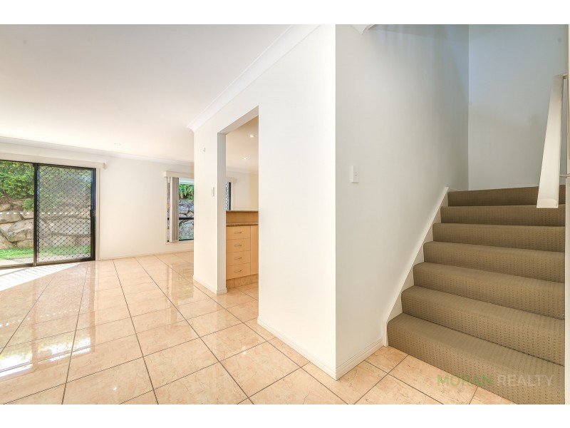 1/4 Jayden Place, Molendinar QLD 4214