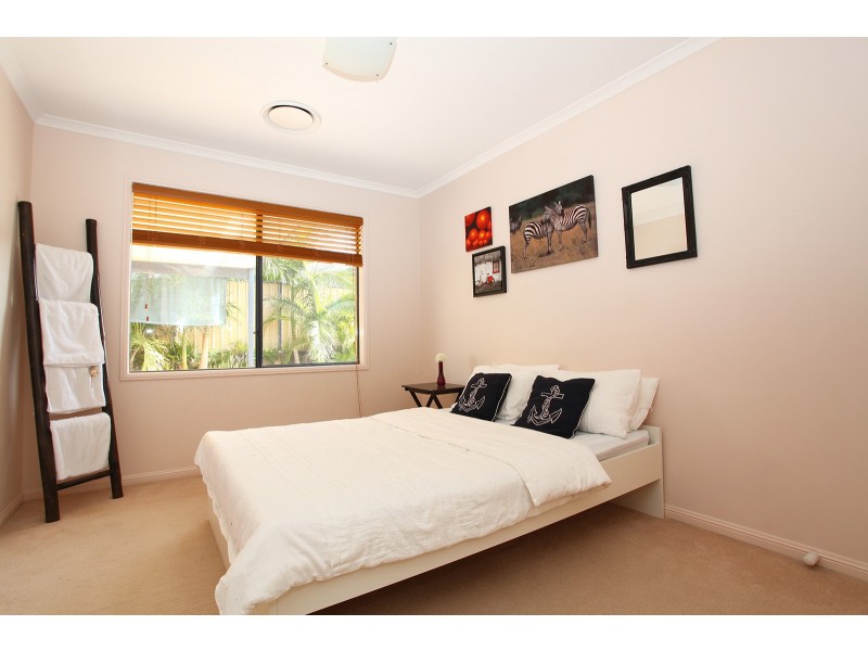 64 Coachwood Drive, Molendinar QLD 4214