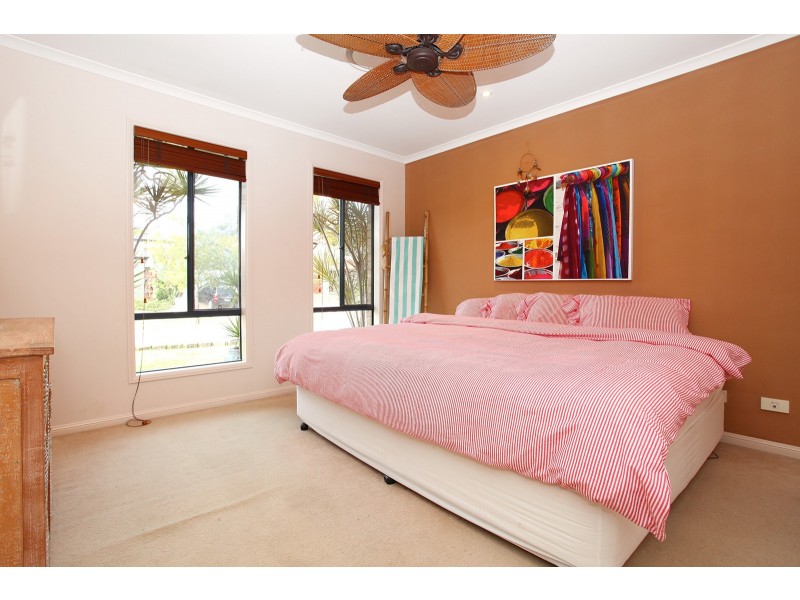 64 Coachwood Drive, Molendinar QLD 4214