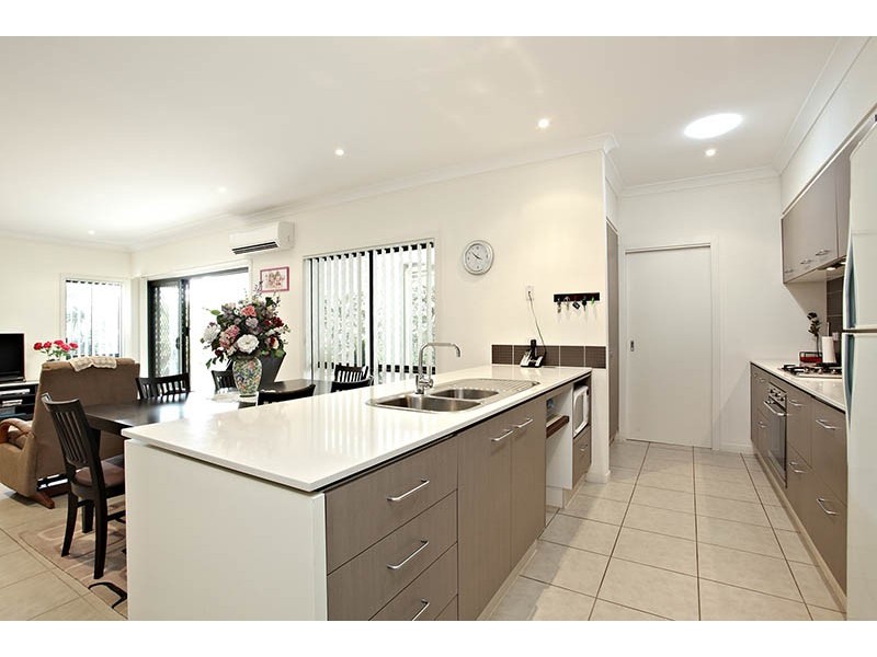 6 Corymbia Way, Molendinar QLD 4214
