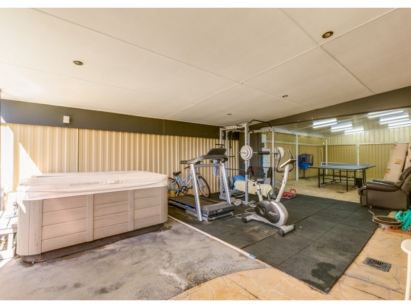 171 Crestwood Drive, Molendinar QLD 4214