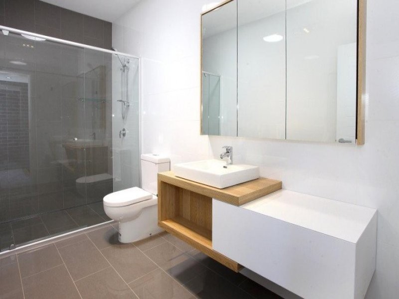1/24 Drake Avenue, Paradise Point QLD 4216