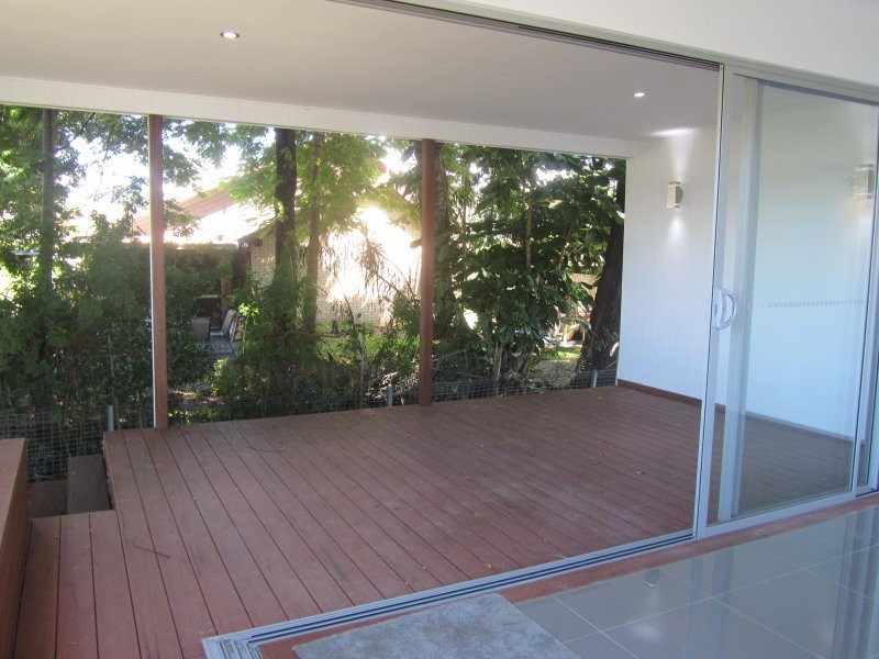 1/24 Drake Avenue, Paradise Point QLD 4216