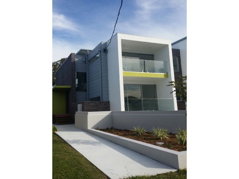 1/24 Drake Avenue, Paradise Point QLD 4216