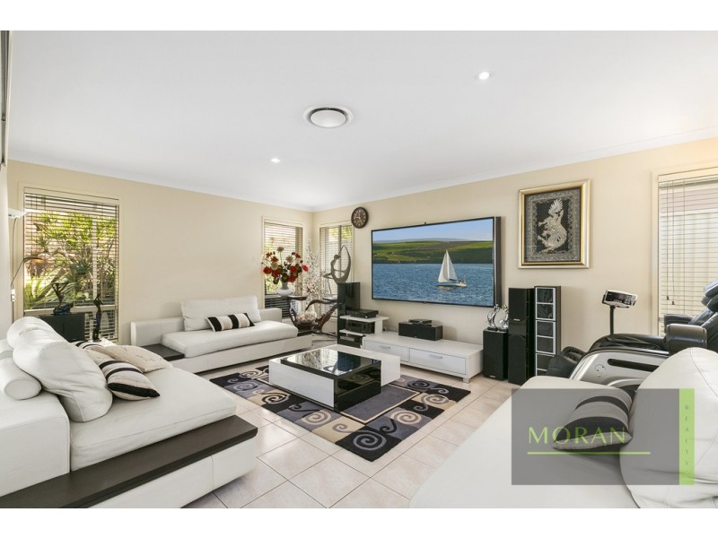 50 Highcrest Circuit, Molendinar QLD 4214