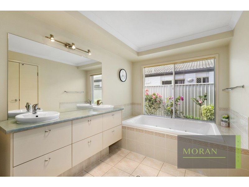 50 Highcrest Circuit, Molendinar QLD 4214