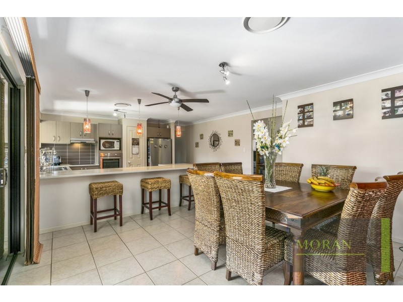 31 Highcrest Circuit, Molendinar QLD 4214