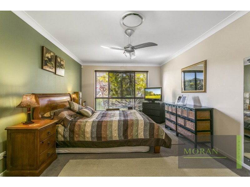 31 Highcrest Circuit, Molendinar QLD 4214